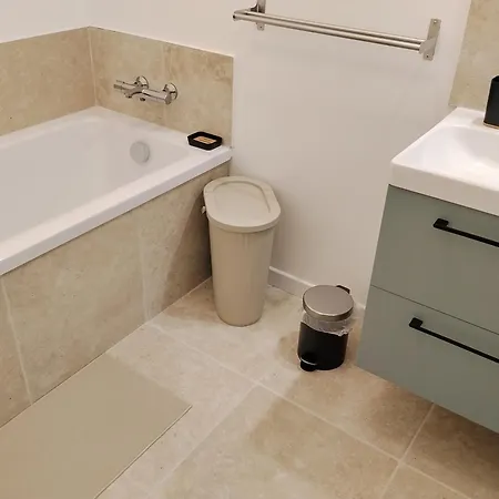 Akwaba I - T2 Saint-gaudérique - Appartement