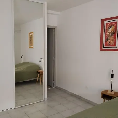 Akwaba I - T2 Saint-gaudérique - *